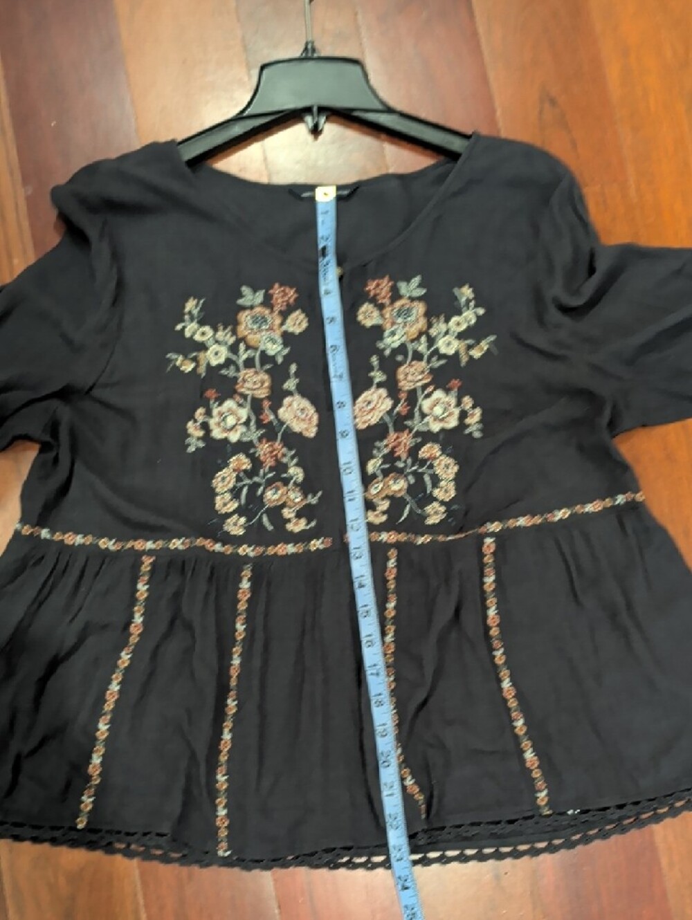 American Eagle Outfitters Blue Gray Embroidered Floral Peasant Blouse - Picture 8 of 8